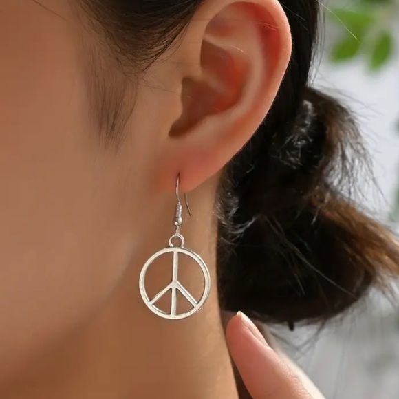 BOGO! Peace Sign dangle earrings NEW Boutique - Picture 5 of 5